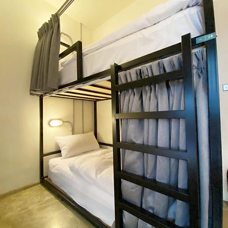 Fengjia Living Lab Hostel Taichung Dış mekan fotoğraf