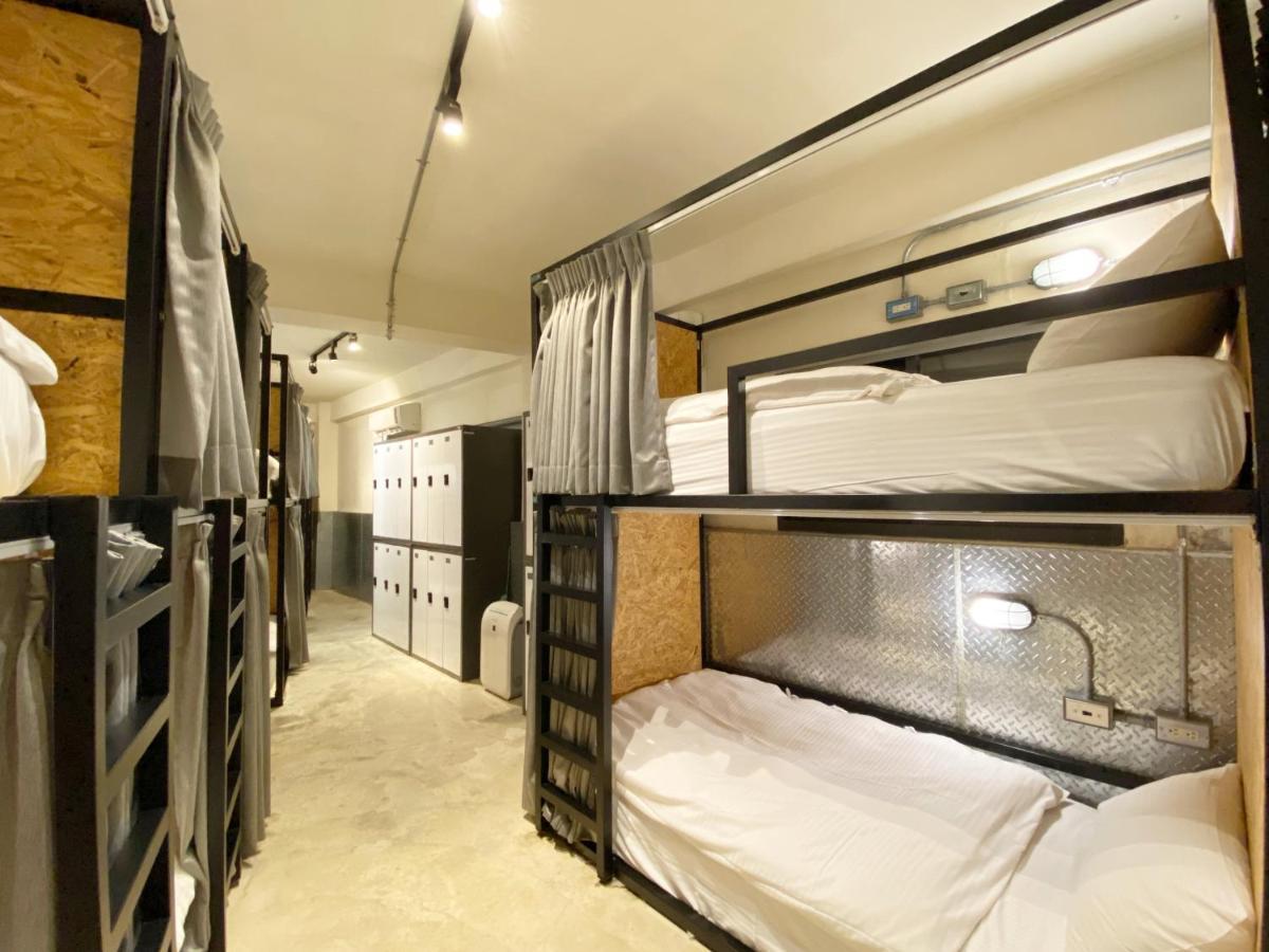 Fengjia Living Lab Hostel Taichung Dış mekan fotoğraf